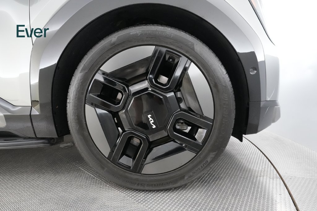 Used 2024 Kia EV9 GT-Line AWD/4WD image 9