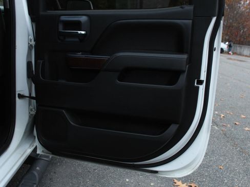 Used 2017 GMC Sierra 1500 SLE w/ SLE Value Package image 15