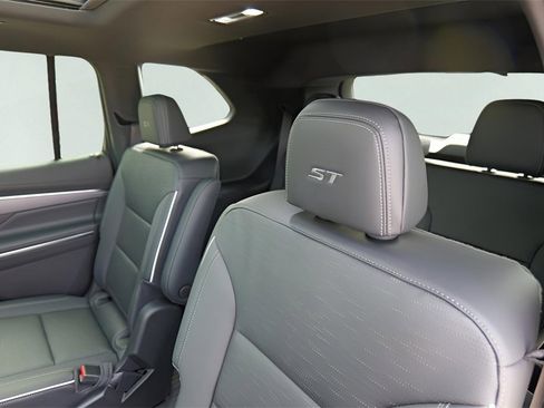 New 2026 Buick Enclave Sport Touring w/ Power Package image 24