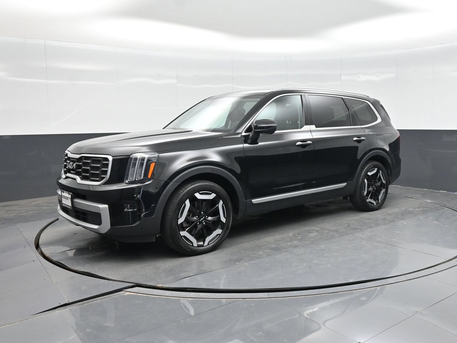 Used 2024 Kia Telluride S w/ S Sunroof Package FWD image 1