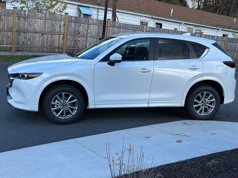 New 2025 MAZDA CX-5 AWD 2.5 S w/ Select Package image 4