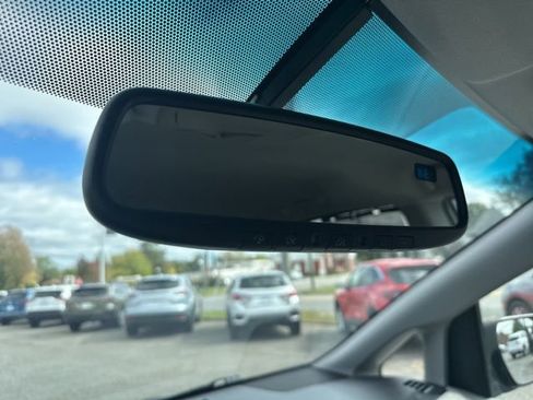 Used 2017 Toyota Sienna LE image 26