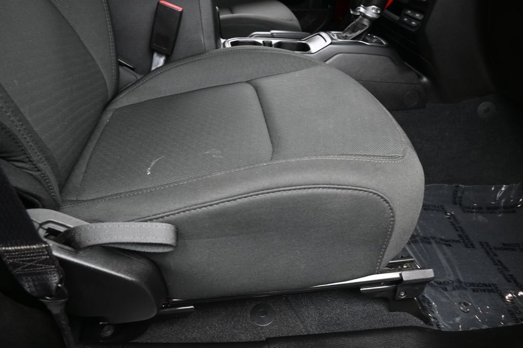 Used 2022 Jeep Wrangler Sport AWD/4WD image 32