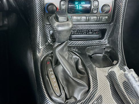 Used 2004 Chevrolet Corvette Convertible w/ Preferred Equipment Group RWD image 23
