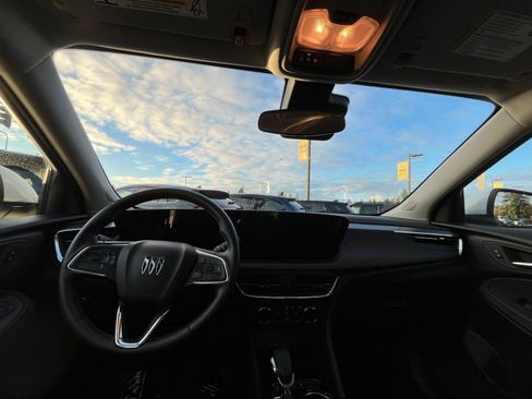 Used 2025 Buick Encore GX Preferred image 33