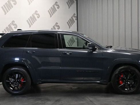 Used 2018 Jeep Grand Cherokee SRT w/ Trailer Tow Group IV AWD/4WD image 4
