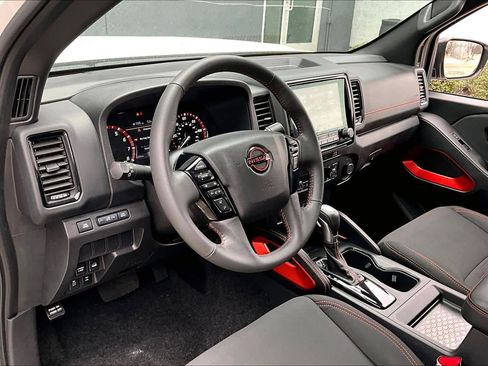 Used 2024 Nissan Frontier PRO-4X w/ Off-Road Protection Package image 17