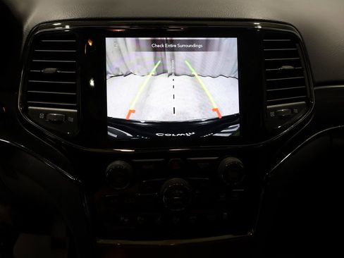 Certified 2021 Jeep Grand Cherokee Limited w/ Luxury Group II image 32