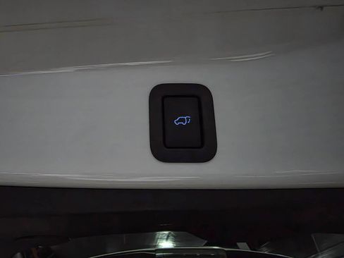 Used 2019 Toyota Highlander Limited Platinum image 44