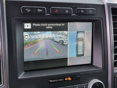 Used 2018 Ford Expedition Max Platinum AWD/4WD image 21
