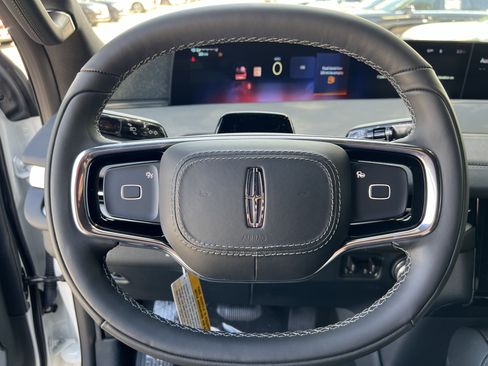 New 2025 Lincoln Navigator L Reserve w/ Jet Appearance Package image 16