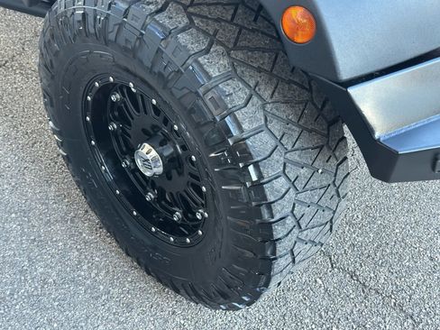 Used 2014 Jeep Wrangler Unlimited Rubicon w/ Connectivity Group image 40