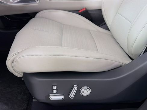 New 2026 Lincoln Nautilus Reserve AWD/4WD image 21
