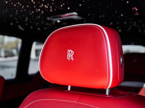 Used 2024 Rolls-Royce Cullinan Black Badge w/ Dark Exterior Package AWD/4WD image 51