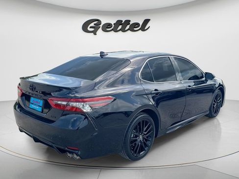 Used 2023 Toyota Camry XSE FWD image 5