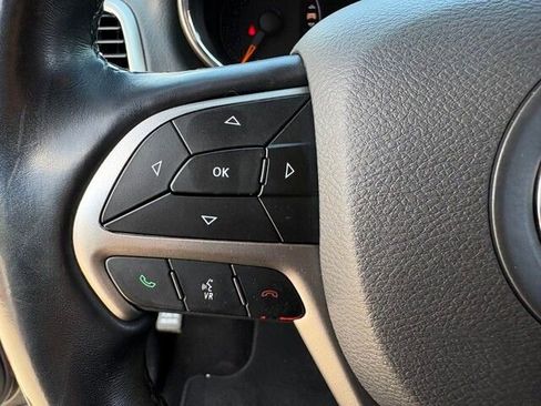 Used 2019 Jeep Grand Cherokee Altitude image 23