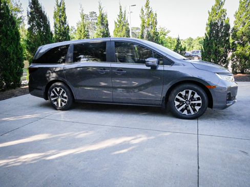 New 2026 Honda Odyssey EX-L image 11