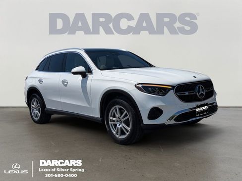 Used 2023 Mercedes-Benz GLC 300 4MATIC image 1