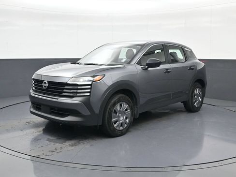 Used 2025 Nissan Kicks S FWD image 4