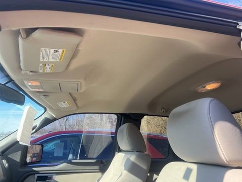 Used 2010 Ford F150 XLT image 10