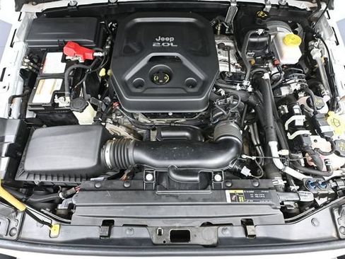 Used 2019 Jeep Wrangler Unlimited Sahara AWD/4WD image 46