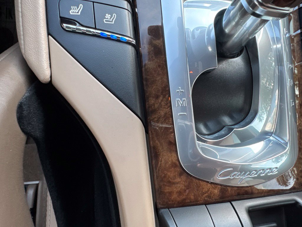 Used 2012 Porsche Cayenne AWD/4WD image 23