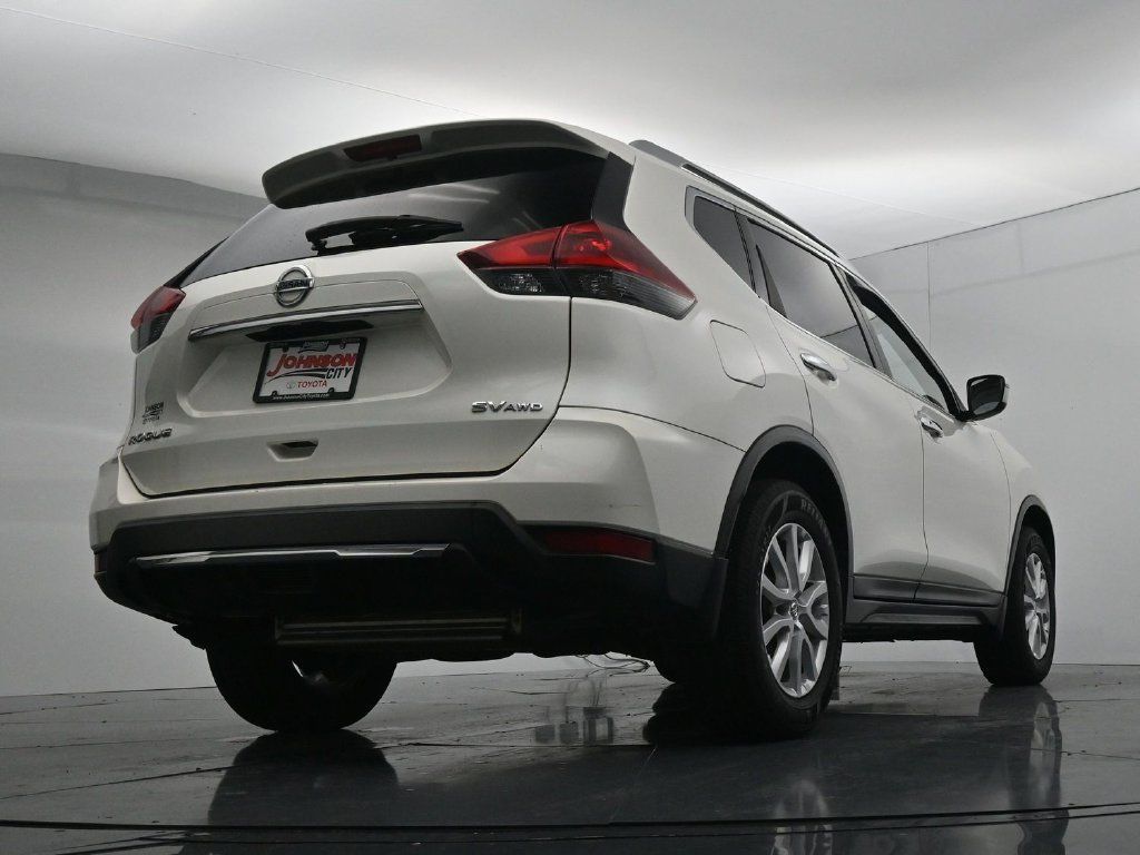 Used 2018 Nissan Rogue SV AWD/4WD image 36