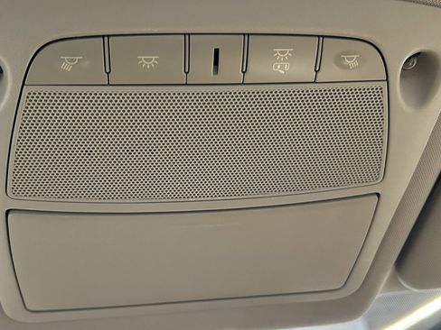 Used 2015 Nissan Rogue SV image 36