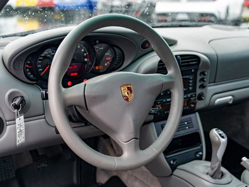 Used 2003 Porsche 911 Carrera image 14