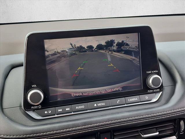 Used 2022 Nissan Rogue SV FWD image 19