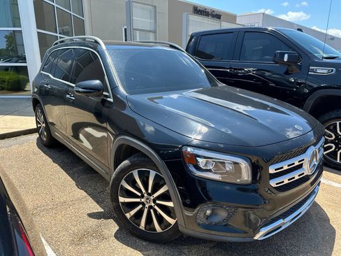 Used 2021 Mercedes-Benz GLB 250 w/ Premium Package image 5