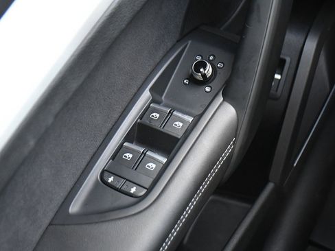 Used 2021 Audi SQ5 Prestige w/ Prestige Package image 24