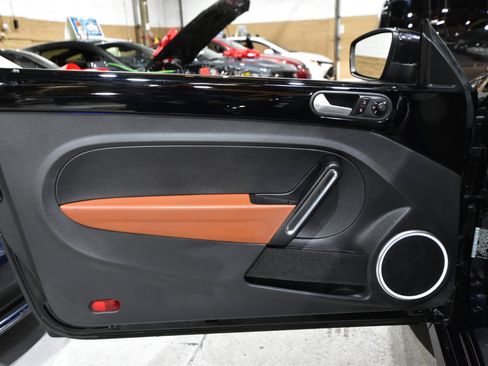 Used 2016 Volkswagen Beetle 1.8T S image 8