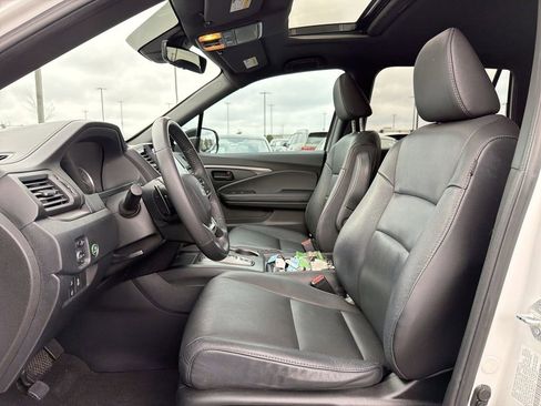 Used 2023 Honda Passport EX-L image 11