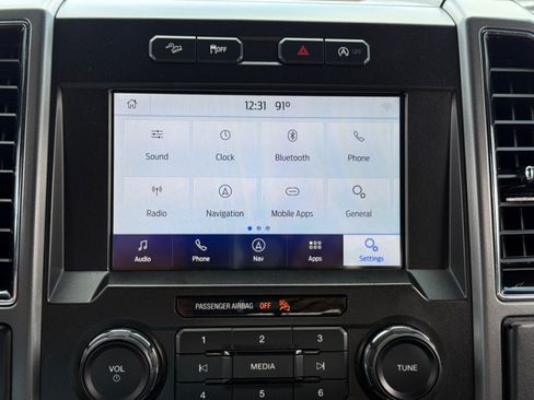 Used 2019 Ford F150 XLT w/ Equipment Group 302A Luxury AWD/4WD image 15