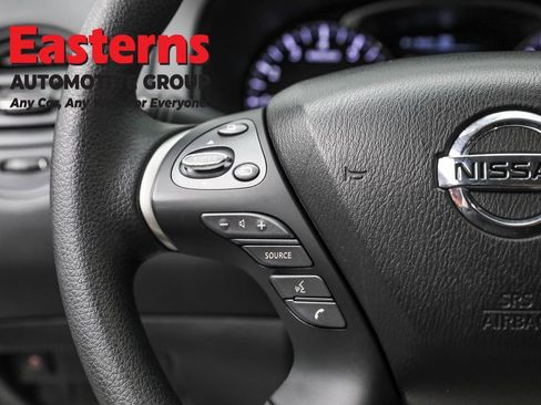 Used 2020 Nissan Pathfinder S image 15