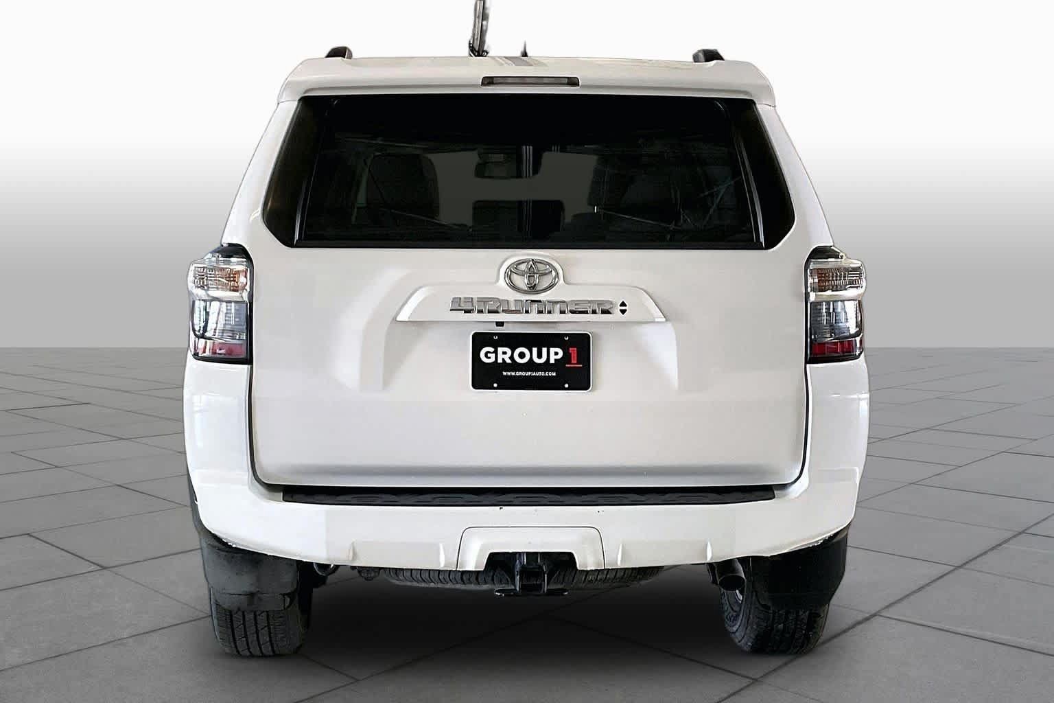Used 2020 Toyota 4Runner SR5 Premium RWD image 4
