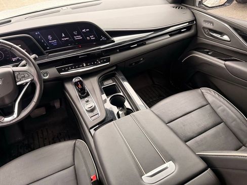 Used 2023 Cadillac Escalade Sport w/ LPO, ONYX Package AWD/4WD image 28