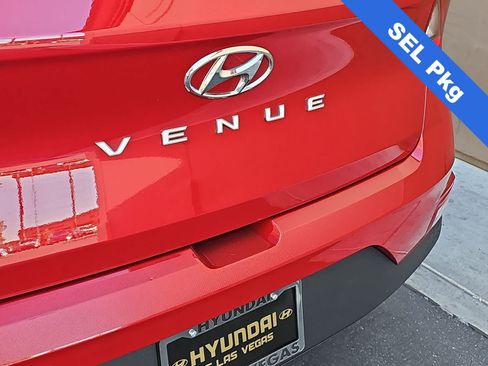 Certified 2023 Hyundai Venue SEL FWD image 11
