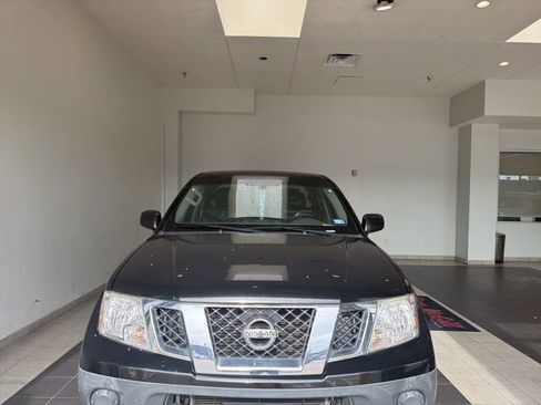 Used 2019 Nissan Frontier S RWD image 2