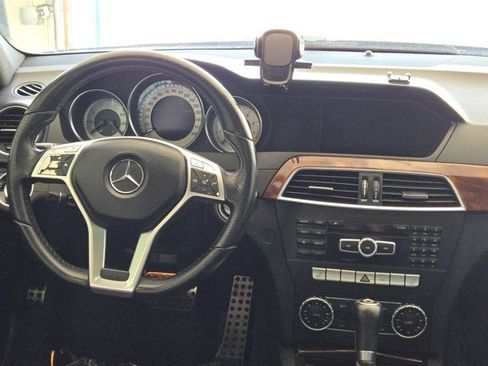 Used 2014 Mercedes-Benz C 300 4MATIC Sedan image 16