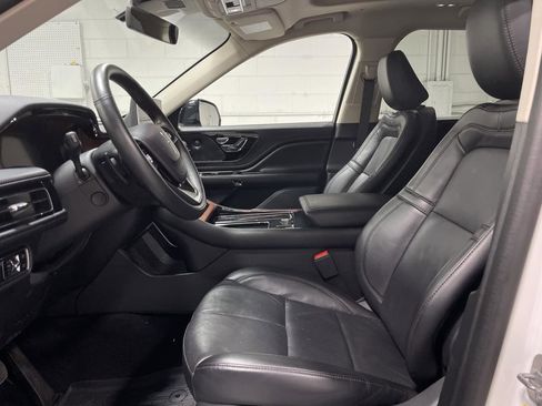 Used 2024 Lincoln Aviator Reserve w/ Equipment Group 201A AWD/4WD image 9