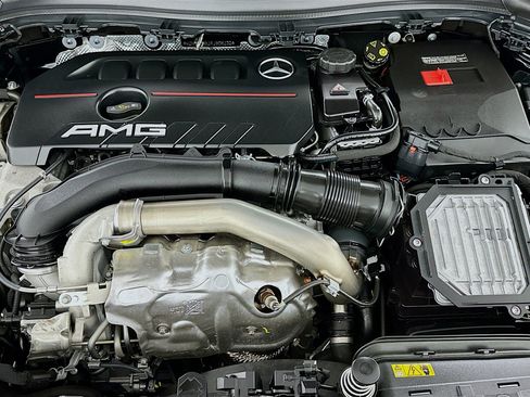 Used 2024 Mercedes-Benz GLA 35 AMG 4MATIC image 31