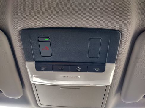 New 2025 Mitsubishi Outlander SE image 21