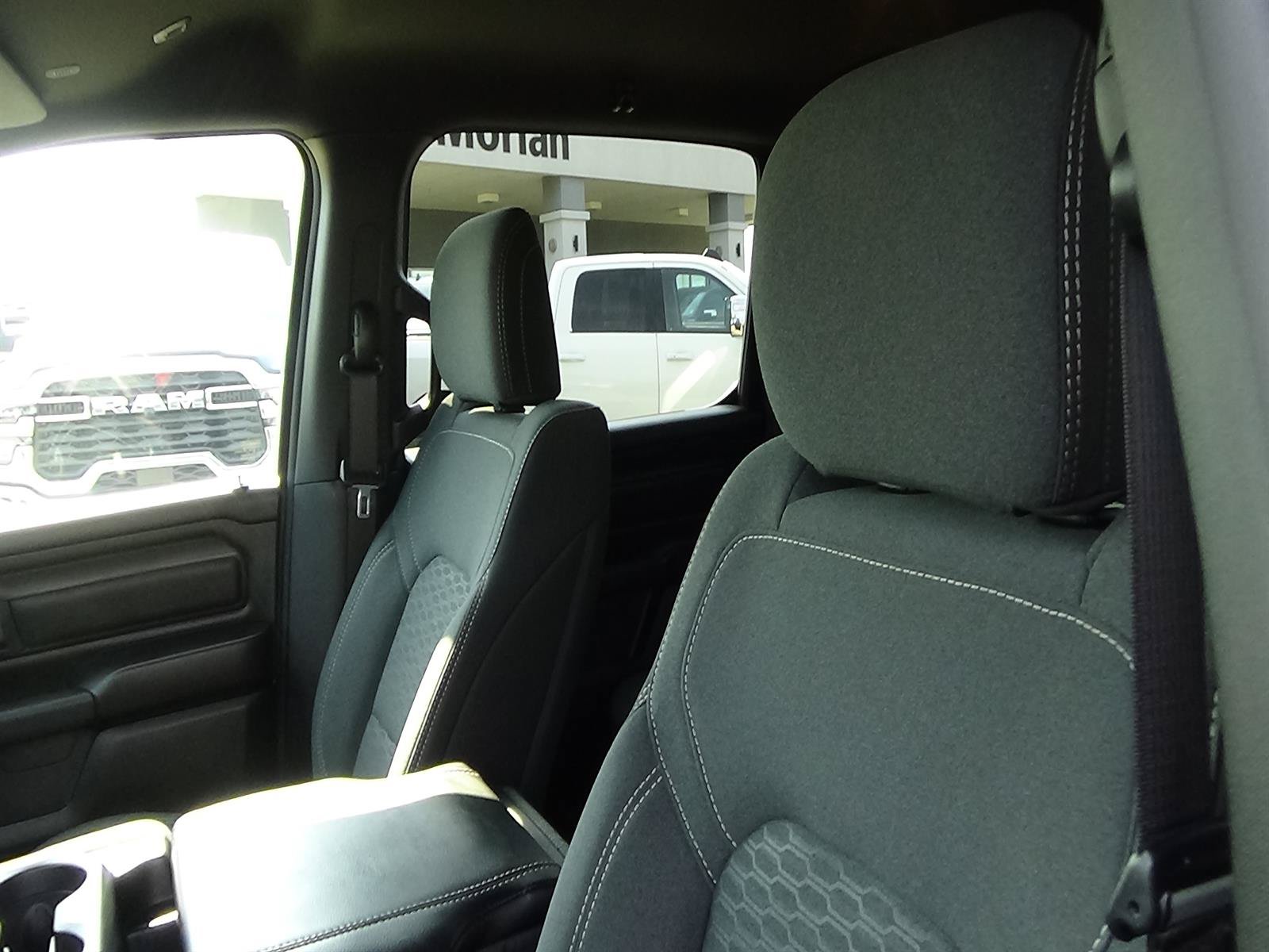 Used 2025 RAM 1500 Warlock AWD/4WD image 18