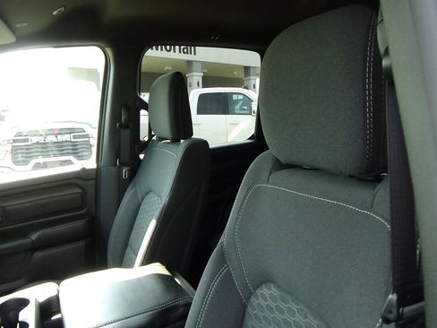 Used 2025 RAM 1500 Warlock AWD/4WD image 18