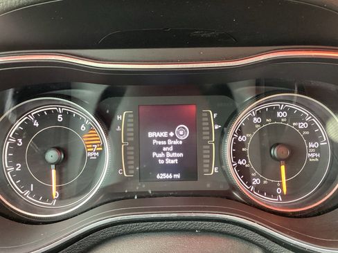 Used 2020 Jeep Cherokee Latitude Plus w/ Cold Weather Group image 8