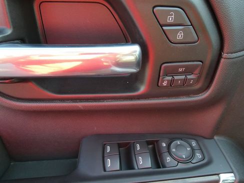 Used 2020 GMC Sierra 1500 SLT w/ SLT Premium Plus Package AWD/4WD image 25