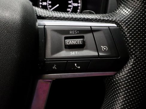 Used 2024 Mitsubishi Outlander ES image 28