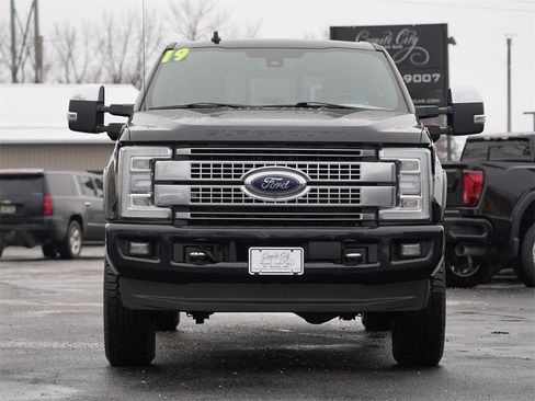 Used 2019 Ford F250 Platinum w/ Platinum Ultimate Package image 8
